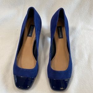 Size 7 Royal blue suede shoestock pumps with navy blue paten leather tip